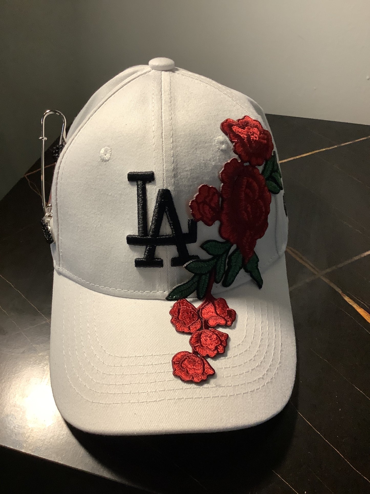 TM custom baseball cap white L A - 1