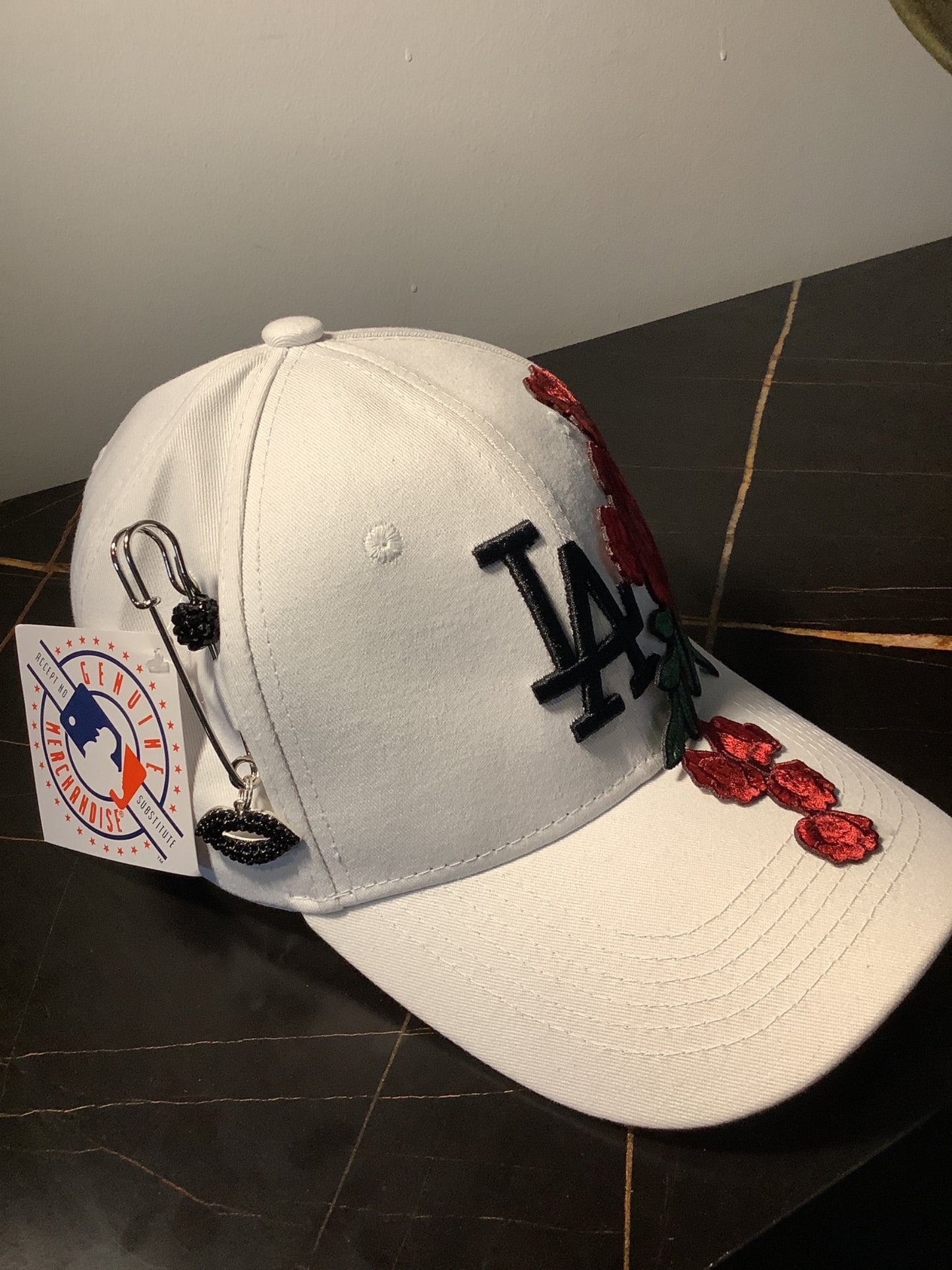 TM custom baseball cap white L A - 2